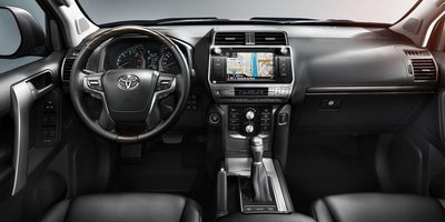 Интерьер Toyota Land Cruiser Prado